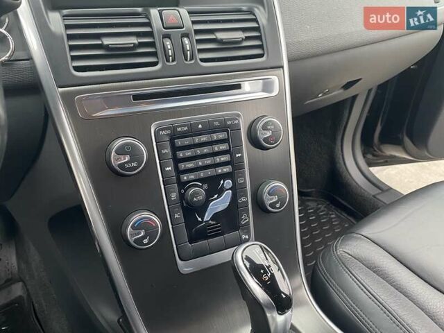 Чорний Вольво ХС60, об'ємом двигуна 2.4 л та пробігом 190 тис. км за 17995 $, фото 18 на Automoto.ua