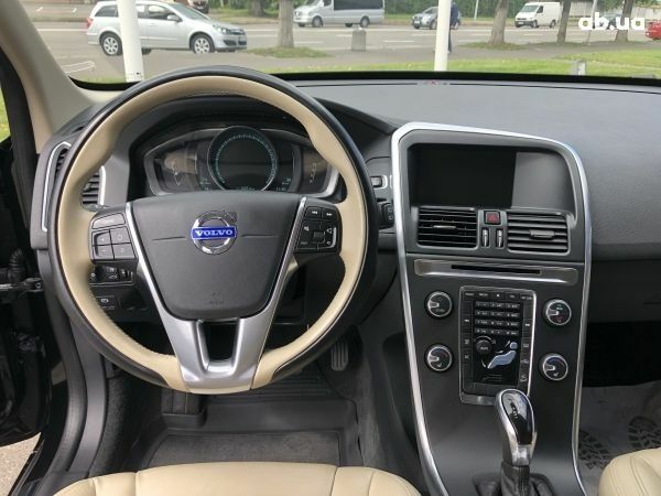 Черный Вольво ХС60, объемом двигателя 2.4 л и пробегом 94 тыс. км за 23500 $, фото 8 на Automoto.ua