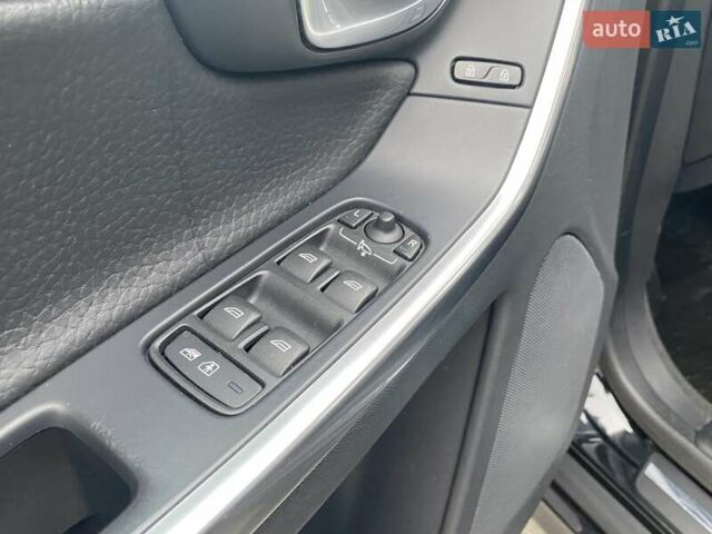 Чорний Вольво ХС60, об'ємом двигуна 2.4 л та пробігом 190 тис. км за 17995 $, фото 27 на Automoto.ua