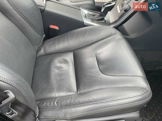 Чорний Вольво ХС60, об'ємом двигуна 2.4 л та пробігом 190 тис. км за 17995 $, фото 29 на Automoto.ua