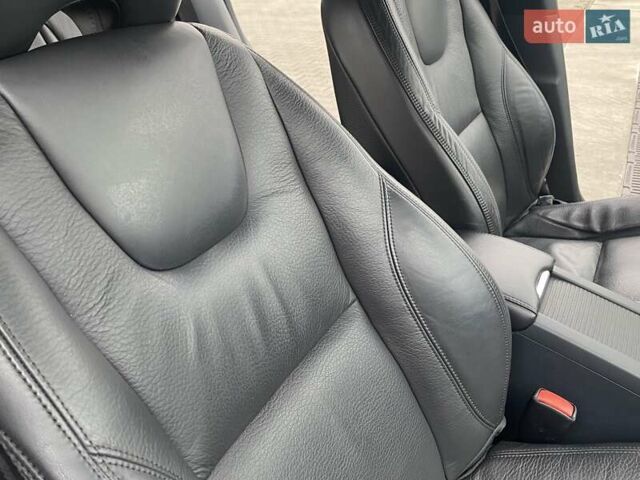 Чорний Вольво ХС60, об'ємом двигуна 2.4 л та пробігом 190 тис. км за 17995 $, фото 31 на Automoto.ua