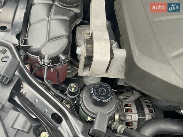 Чорний Вольво ХС60, об'ємом двигуна 2.4 л та пробігом 190 тис. км за 17995 $, фото 39 на Automoto.ua