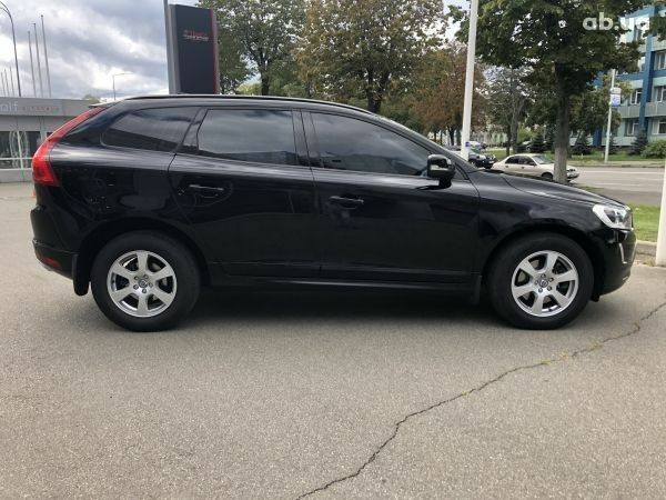 Черный Вольво ХС60, объемом двигателя 2.4 л и пробегом 94 тыс. км за 23500 $, фото 5 на Automoto.ua