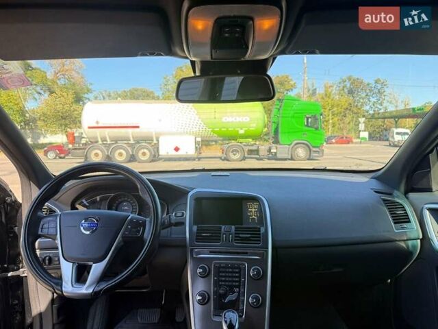 Черный Вольво ХС60, объемом двигателя 2.4 л и пробегом 191 тыс. км за 18000 $, фото 3 на Automoto.ua