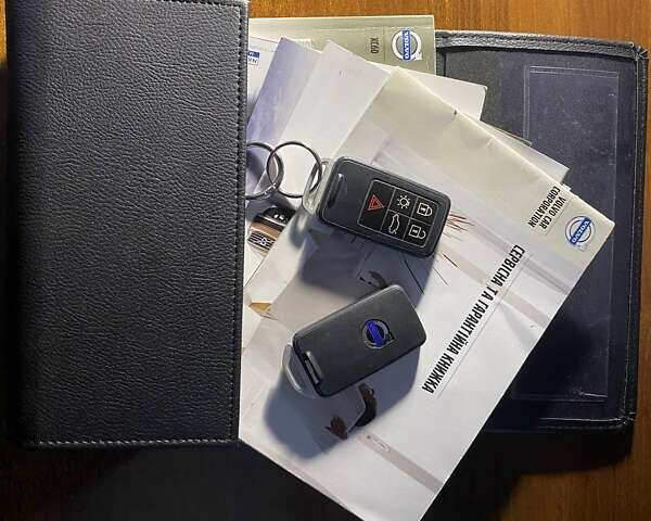 Чорний Вольво ХС60, об'ємом двигуна 2.4 л та пробігом 190 тис. км за 17995 $, фото 53 на Automoto.ua