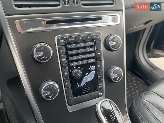 Чорний Вольво ХС60, об'ємом двигуна 2.4 л та пробігом 190 тис. км за 17995 $, фото 19 на Automoto.ua