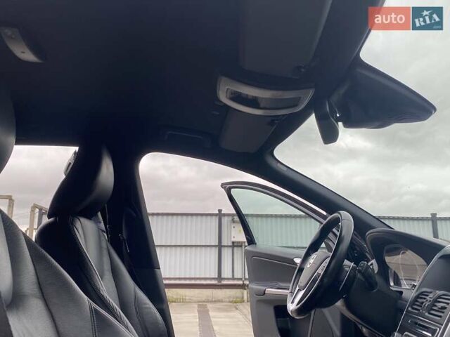 Чорний Вольво ХС60, об'ємом двигуна 2.4 л та пробігом 190 тис. км за 17995 $, фото 45 на Automoto.ua