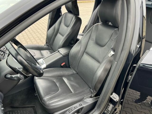 Чорний Вольво ХС60, об'ємом двигуна 2.4 л та пробігом 190 тис. км за 18175 $, фото 6 на Automoto.ua