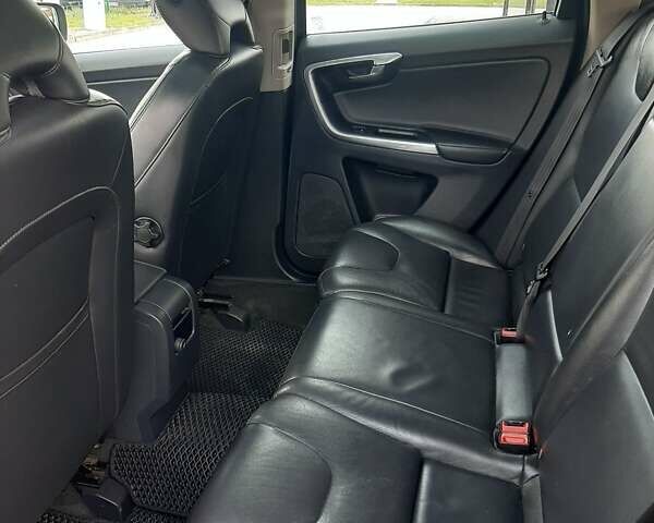 Чорний Вольво ХС60, об'ємом двигуна 2.4 л та пробігом 320 тис. км за 17500 $, фото 43 на Automoto.ua
