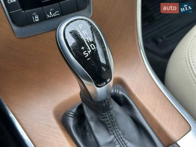 Чорний Вольво ХС60, об'ємом двигуна 2.4 л та пробігом 201 тис. км за 24600 $, фото 44 на Automoto.ua