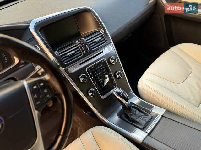 Черный Вольво ХС60, объемом двигателя 2.4 л и пробегом 234 тыс. км за 18799 $, фото 121 на Automoto.ua