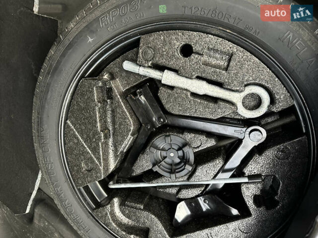 Чорний Вольво ХС60, об'ємом двигуна 2 л та пробігом 236 тис. км за 11850 $, фото 21 на Automoto.ua