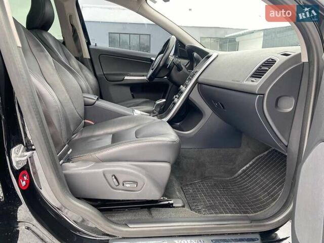 Чорний Вольво ХС60, об'ємом двигуна 2 л та пробігом 301 тис. км за 12900 $, фото 18 на Automoto.ua