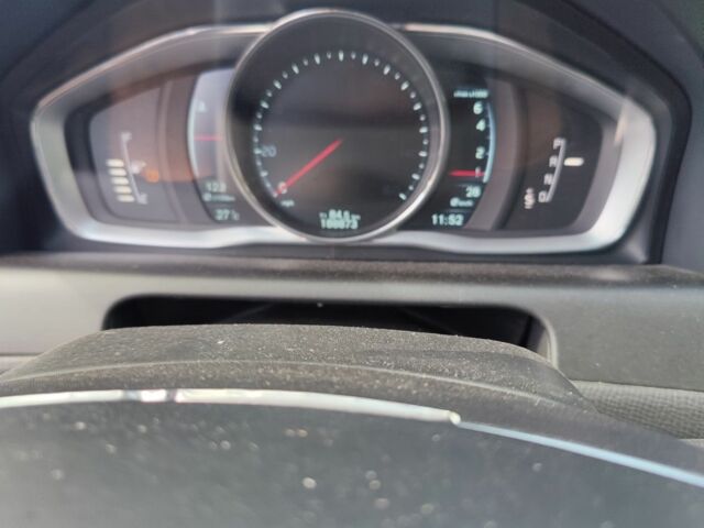 Чорний Вольво ХС60, об'ємом двигуна 2 л та пробігом 188 тис. км за 15800 $, фото 7 на Automoto.ua