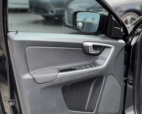 Черный Вольво ХС60, объемом двигателя 2 л и пробегом 246 тыс. км за 12200 $, фото 12 на Automoto.ua