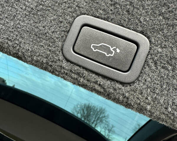 Чорний Вольво ХС60, об'ємом двигуна 2 л та пробігом 236 тис. км за 11850 $, фото 18 на Automoto.ua