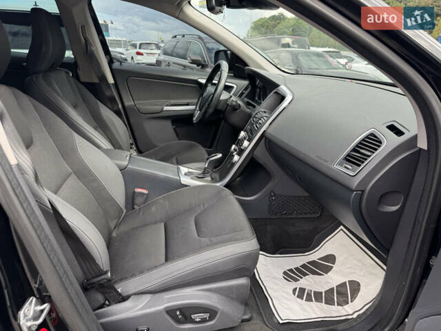 Черный Вольво ХС60, объемом двигателя 2 л и пробегом 246 тыс. км за 12200 $, фото 18 на Automoto.ua