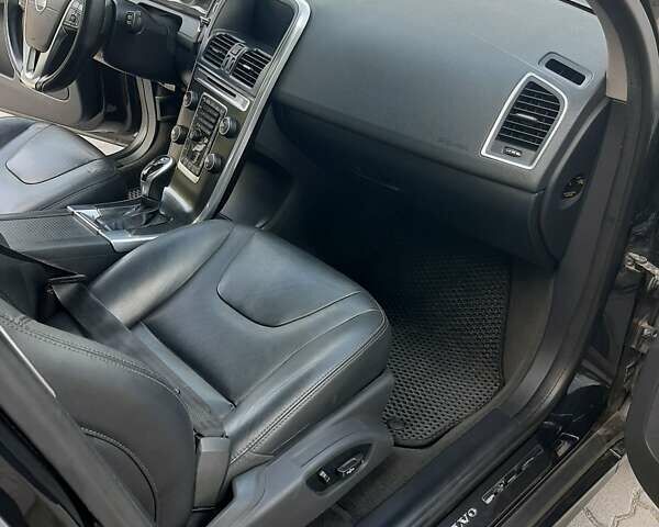 Чорний Вольво ХС60, об'ємом двигуна 2.4 л та пробігом 320 тис. км за 17500 $, фото 33 на Automoto.ua