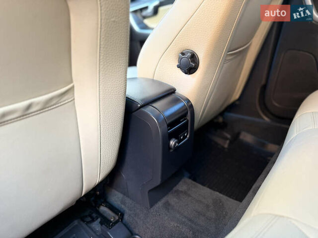 Черный Вольво ХС60, объемом двигателя 2.4 л и пробегом 234 тыс. км за 18799 $, фото 132 на Automoto.ua