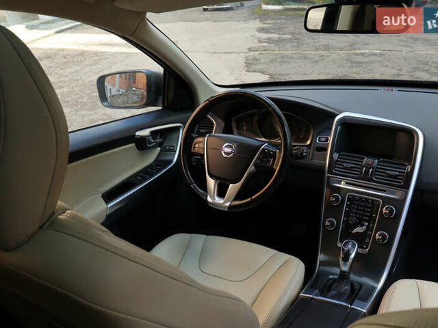 Черный Вольво ХС60, объемом двигателя 2.4 л и пробегом 234 тыс. км за 18799 $, фото 154 на Automoto.ua