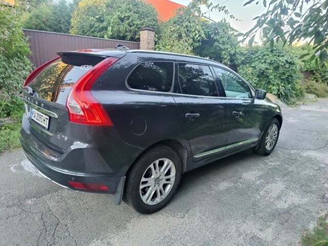 Чорний Вольво ХС60, об'ємом двигуна 2 л та пробігом 188 тис. км за 15800 $, фото 3 на Automoto.ua