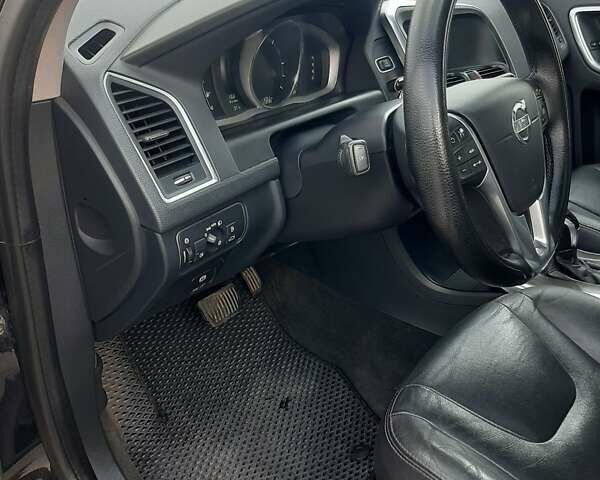 Чорний Вольво ХС60, об'ємом двигуна 2.4 л та пробігом 320 тис. км за 17500 $, фото 46 на Automoto.ua