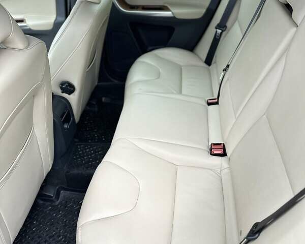 Чорний Вольво ХС60, об'ємом двигуна 2.4 л та пробігом 201 тис. км за 24600 $, фото 25 на Automoto.ua