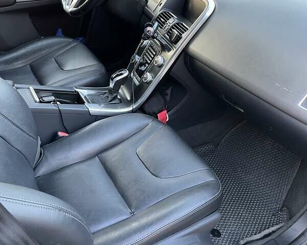 Черный Вольво ХС60, объемом двигателя 1.97 л и пробегом 148 тыс. км за 16888 $, фото 2 на Automoto.ua