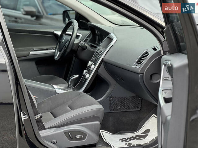 Черный Вольво ХС60, объемом двигателя 2 л и пробегом 246 тыс. км за 12200 $, фото 17 на Automoto.ua