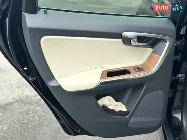 Чорний Вольво ХС60, об'ємом двигуна 2.4 л та пробігом 201 тис. км за 24600 $, фото 24 на Automoto.ua