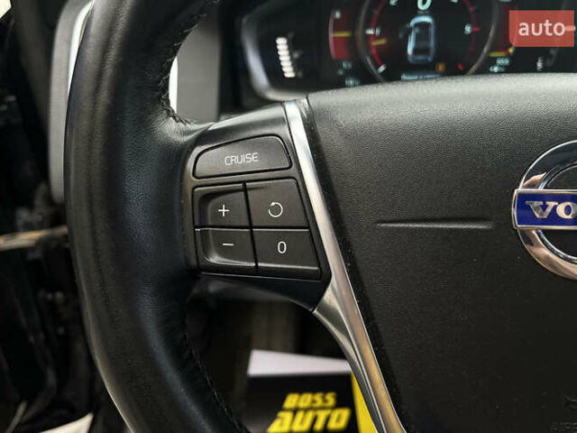 Чорний Вольво ХС60, об'ємом двигуна 2.4 л та пробігом 304 тис. км за 17200 $, фото 13 на Automoto.ua