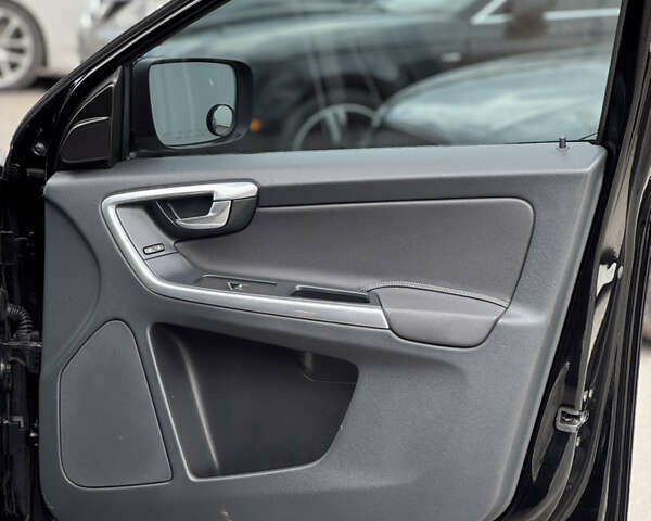 Черный Вольво ХС60, объемом двигателя 2 л и пробегом 246 тыс. км за 12200 $, фото 16 на Automoto.ua