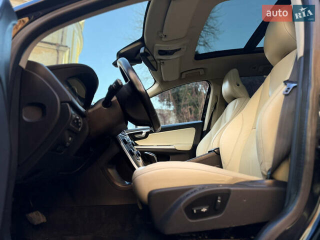 Черный Вольво ХС60, объемом двигателя 2.4 л и пробегом 234 тыс. км за 18799 $, фото 122 на Automoto.ua