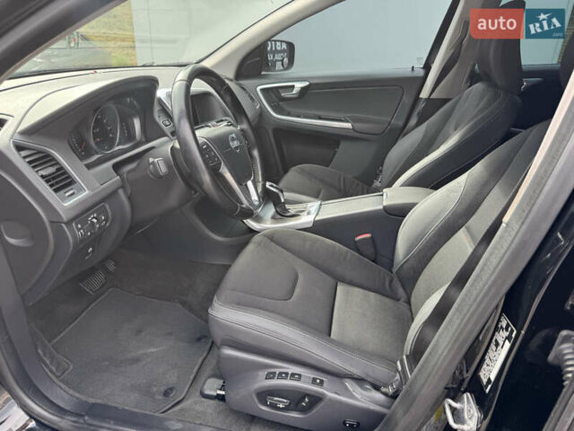 Черный Вольво ХС60, объемом двигателя 2 л и пробегом 246 тыс. км за 12200 $, фото 15 на Automoto.ua