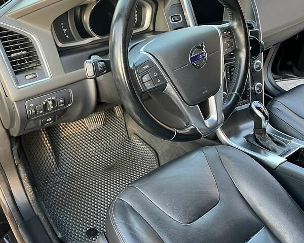 Черный Вольво ХС60, объемом двигателя 1.97 л и пробегом 148 тыс. км за 16888 $, фото 6 на Automoto.ua