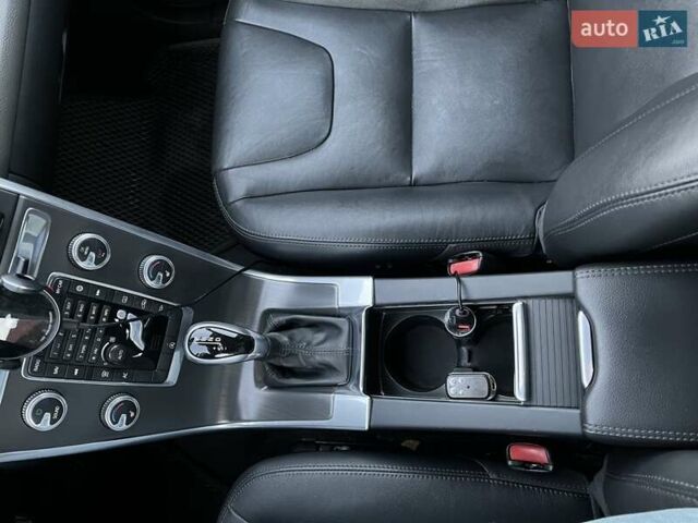 Черный Вольво ХС60, объемом двигателя 1.97 л и пробегом 148 тыс. км за 16888 $, фото 9 на Automoto.ua