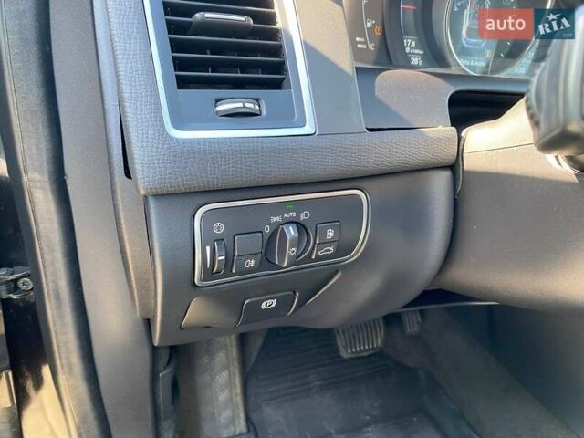 Чорний Вольво ХС60, об'ємом двигуна 2.5 л та пробігом 130 тис. км за 14900 $, фото 11 на Automoto.ua