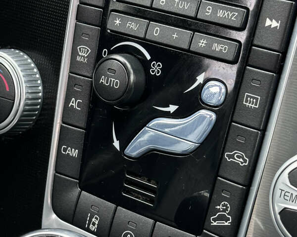 Черный Вольво ХС60, объемом двигателя 2.4 л и пробегом 113 тыс. км за 25500 $, фото 33 на Automoto.ua