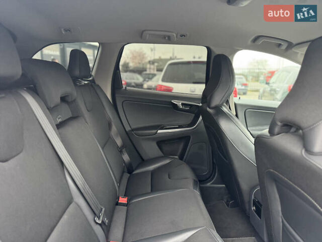 Чорний Вольво ХС60, об'ємом двигуна 2.4 л та пробігом 267 тис. км за 18950 $, фото 25 на Automoto.ua