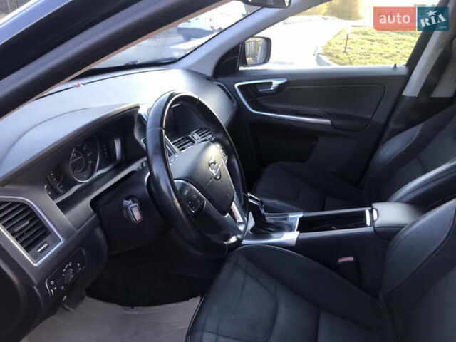 Вольво ХС60 2015 в Львове на Automoto.ua Черный Вольво ХС60, объемом двигателя 2 л и пробегом 262 тыс. км за 12999 $, фото 7 на Automoto.ua