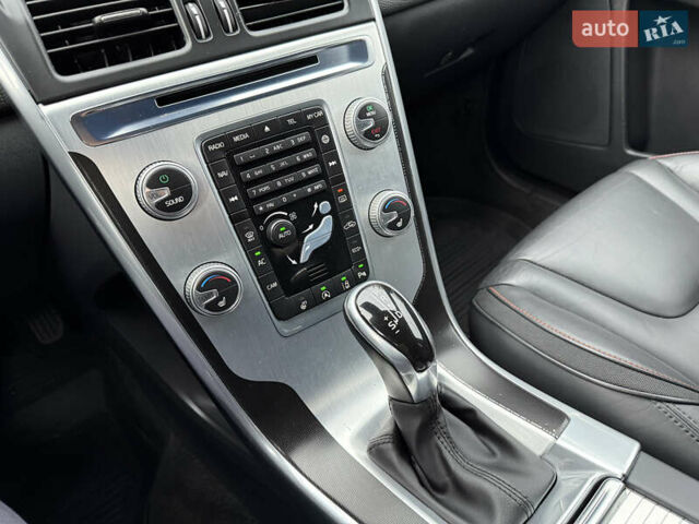 Черный Вольво ХС60, объемом двигателя 2 л и пробегом 285 тыс. км за 18999 $, фото 57 на Automoto.ua