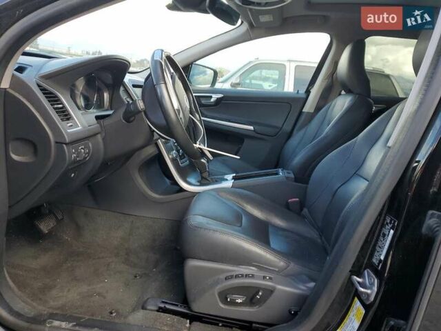 Чорний Вольво ХС60, об'ємом двигуна 2 л та пробігом 113 тис. км за 2900 $, фото 6 на Automoto.ua