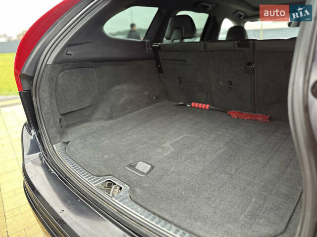 Черный Вольво ХС60, объемом двигателя 2 л и пробегом 264 тыс. км за 10900 $, фото 13 на Automoto.ua