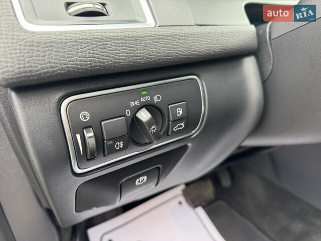 Чорний Вольво ХС60, об'ємом двигуна 2.4 л та пробігом 267 тис. км за 18950 $, фото 34 на Automoto.ua