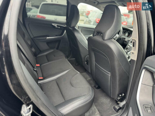 Чорний Вольво ХС60, об'ємом двигуна 2.4 л та пробігом 267 тис. км за 18950 $, фото 24 на Automoto.ua