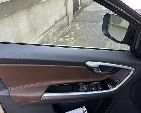 Черный Вольво ХС60, объемом двигателя 2.95 л и пробегом 182 тыс. км за 15400 $, фото 15 на Automoto.ua