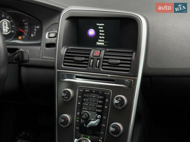 Чорний Вольво ХС60, об'ємом двигуна 2 л та пробігом 280 тис. км за 13500 $, фото 19 на Automoto.ua