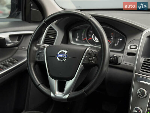 Чорний Вольво ХС60, об'ємом двигуна 2 л та пробігом 280 тис. км за 13500 $, фото 17 на Automoto.ua