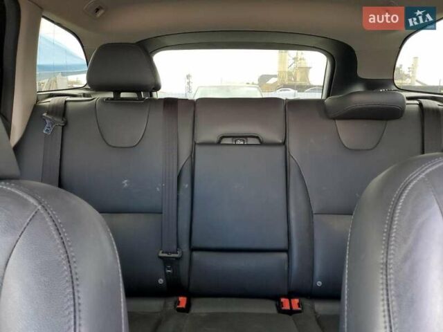 Чорний Вольво ХС60, об'ємом двигуна 2 л та пробігом 113 тис. км за 2900 $, фото 9 на Automoto.ua