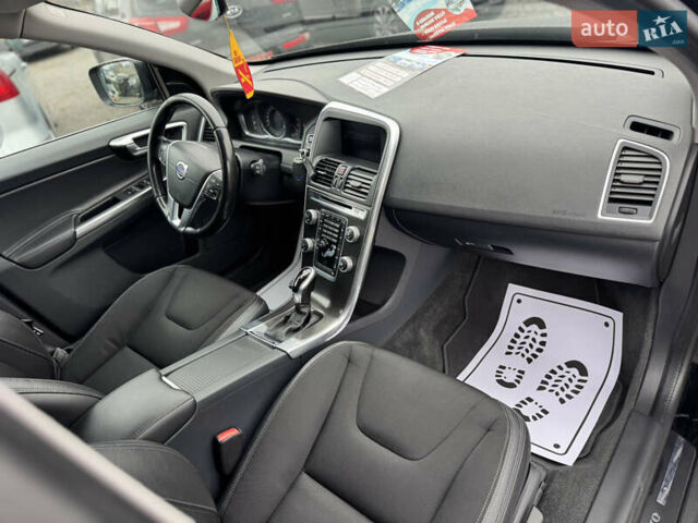 Чорний Вольво ХС60, об'ємом двигуна 2.4 л та пробігом 267 тис. км за 18950 $, фото 27 на Automoto.ua